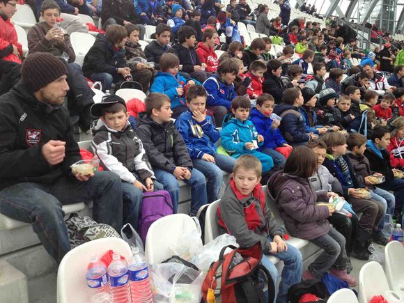 École de Rugby - Nous sommes au stade des Alpes.