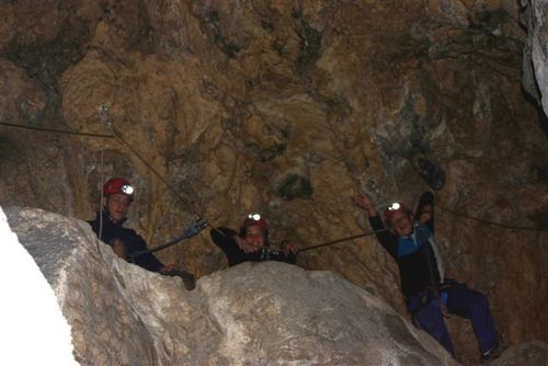 Les grottes rctp 1 050